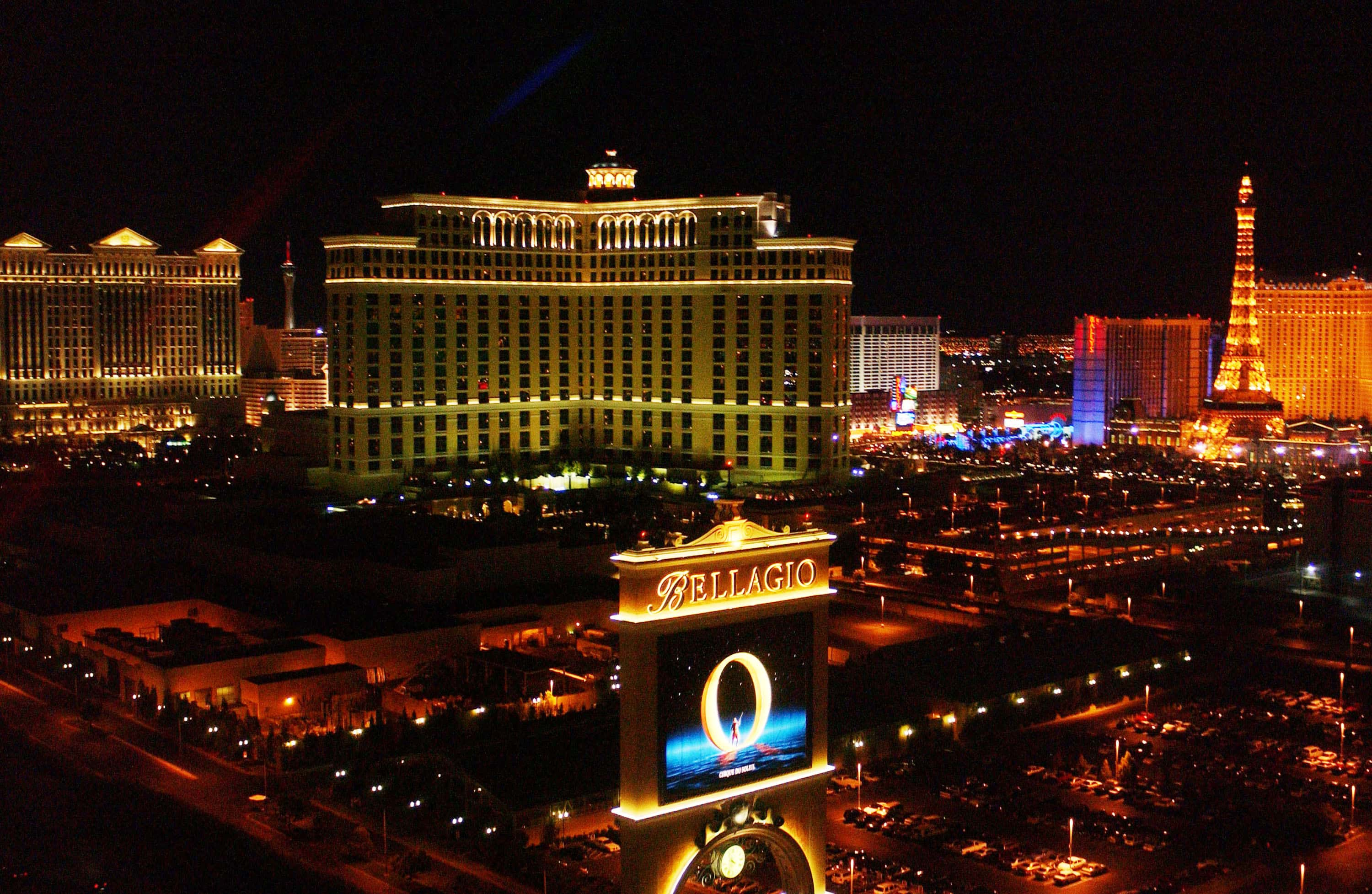 1,488 Las Vegas Replica Eiffel Tower Stock Photos, High-Res Pictures, and  Images - Getty Images