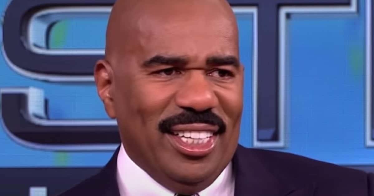 Behind-the-Scenes Facts About Steve Harvey - Factinate