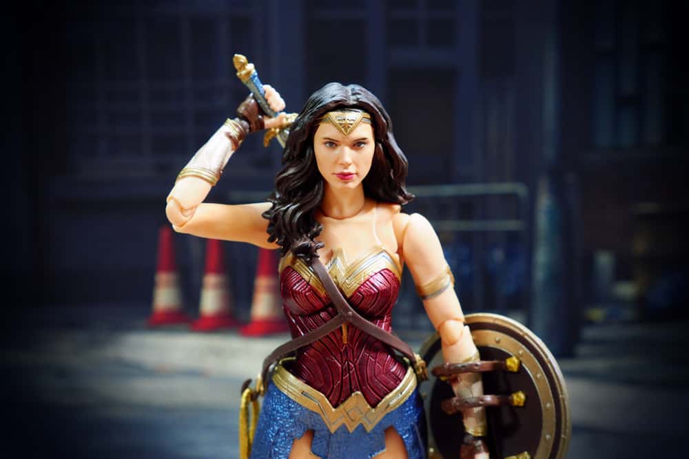 wonder woman power pose | Female hero, Wonder woman, Superman wonder woman