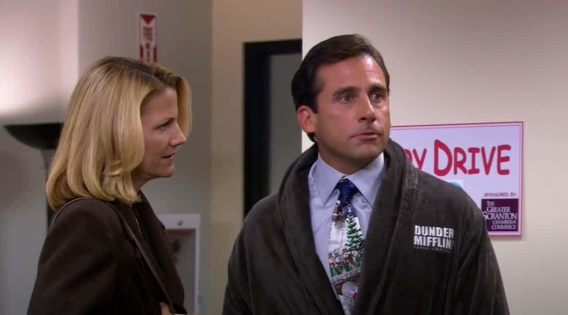 Noticed for the first time in S4:E2 Dunder Mifflin Infinity that Michael  has his own brand of salad dressing called Great Scott : r/DunderMifflin