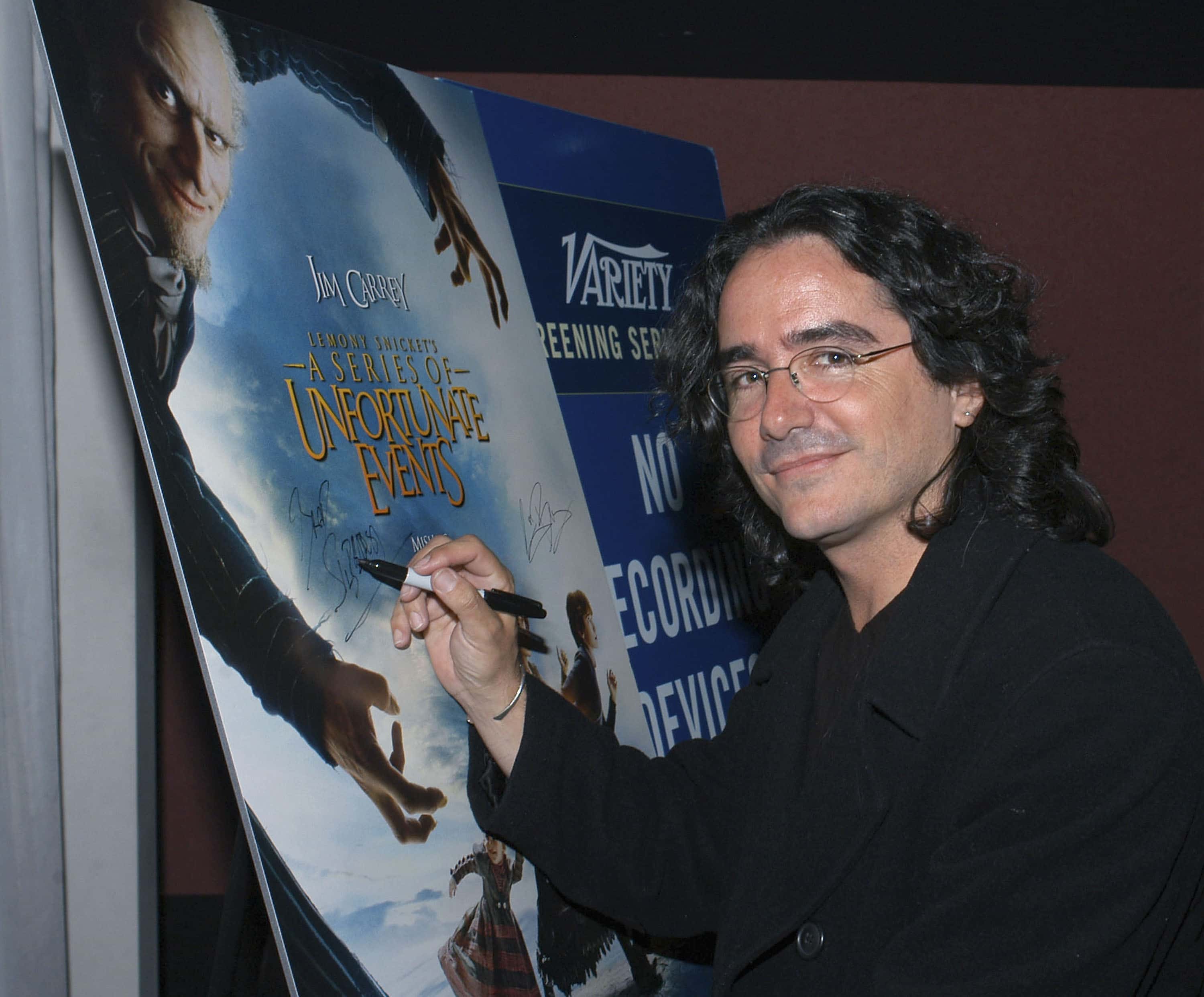 30 Interesting Facts About Tim Burton - The Fact Site