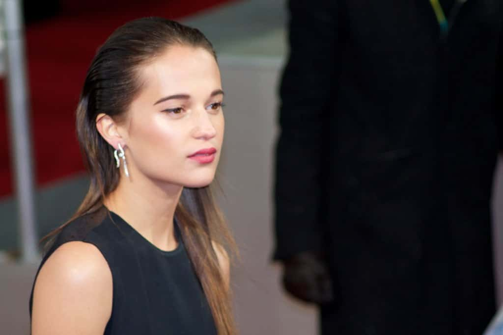 The secrets behind Alicia Vikander's killer abs