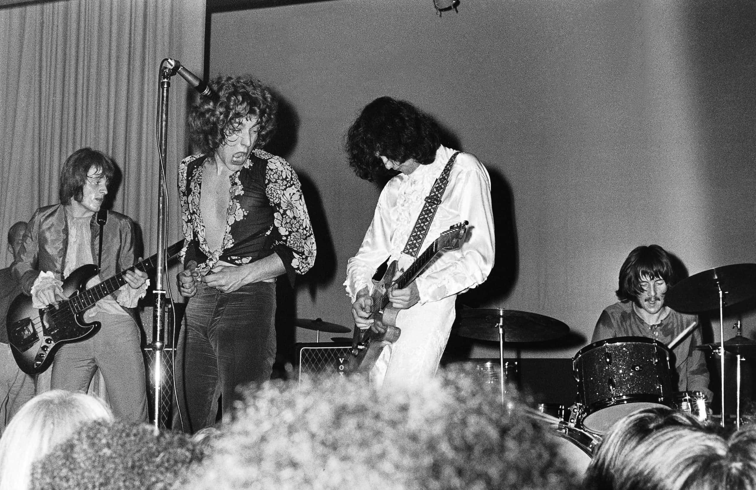Культовый рок. Led Zeppelin 1968. Группа led Zeppelin 1968. Рок группа лед Зеппелин фото. Led Zeppelin в молодости.