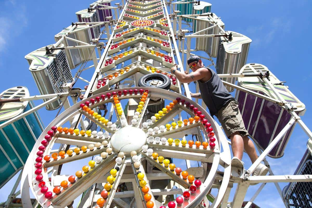 Carnival ride