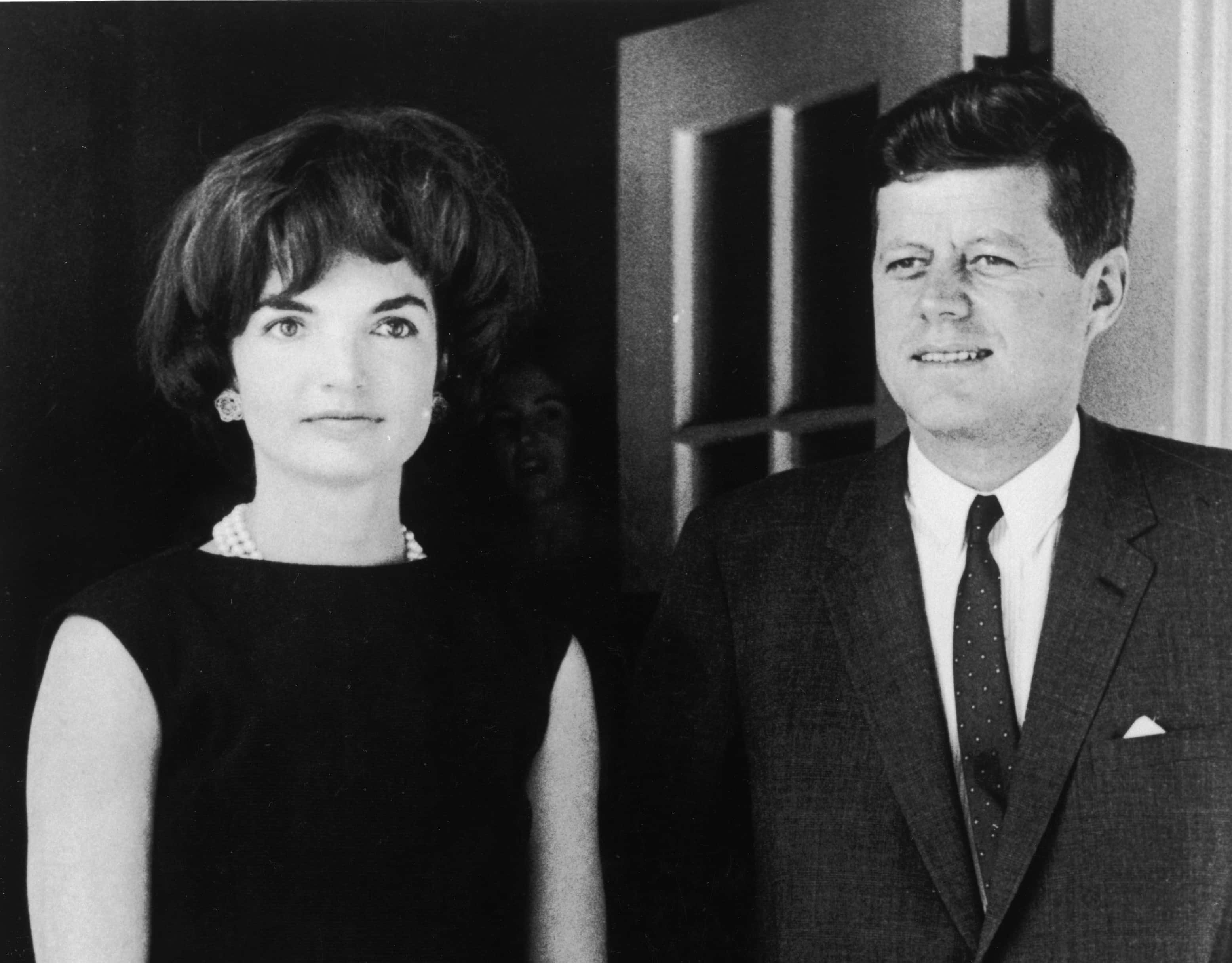 Jackie Kennedy Allegedly Received Haunting Call From Marilyn Monroe