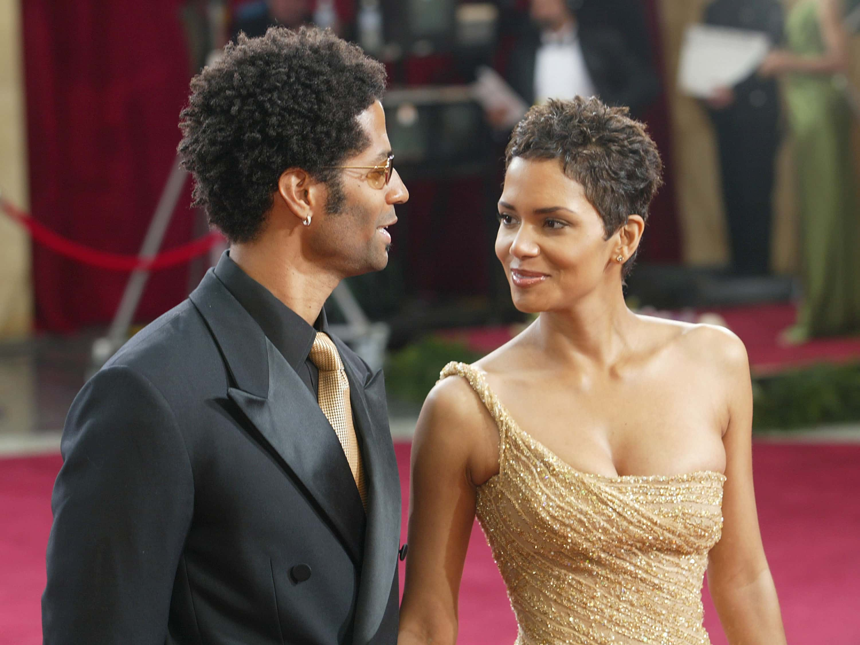 Bombshell Facts About Halle Berry - Factinate