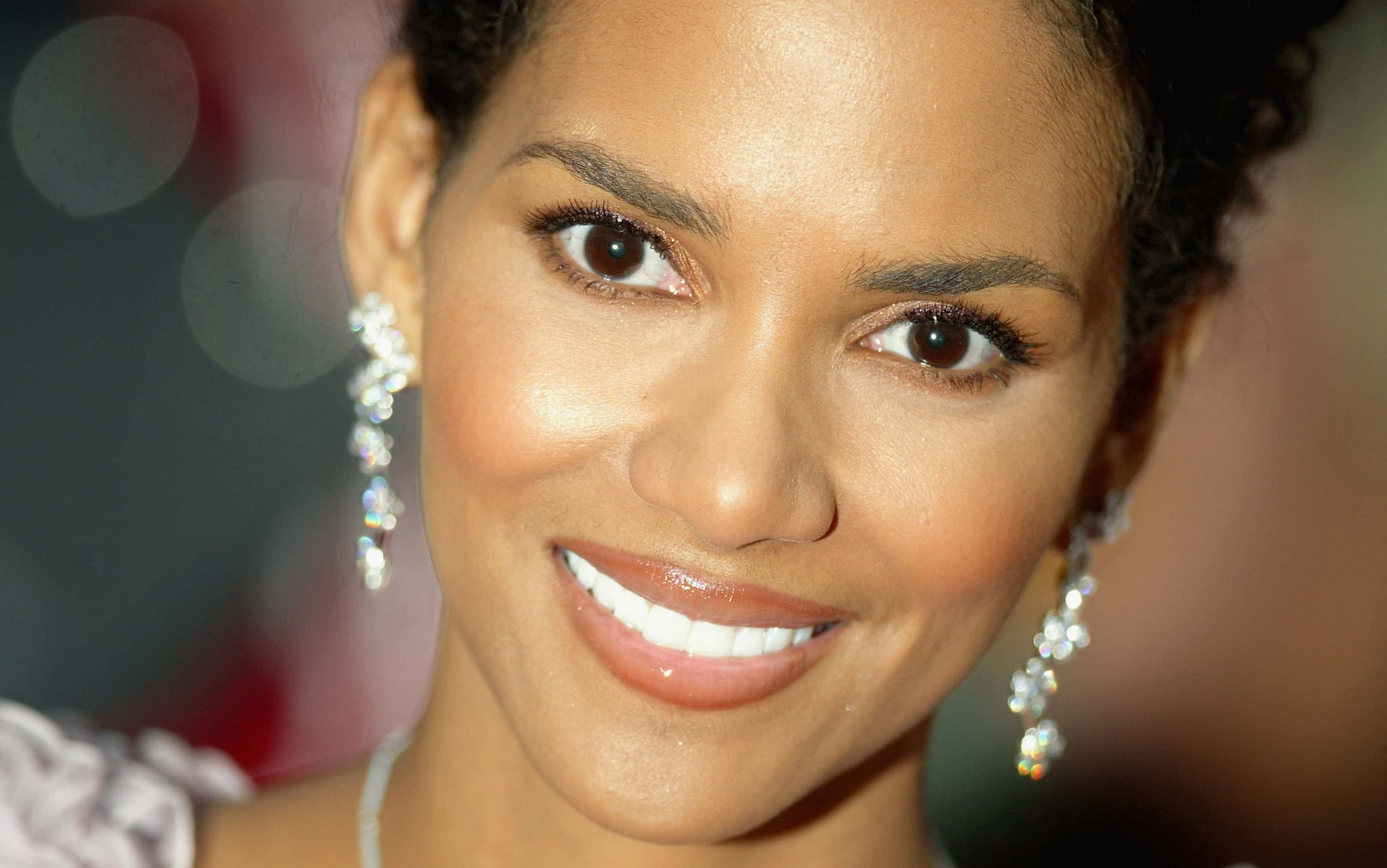 43 Facts about Halle Berry 