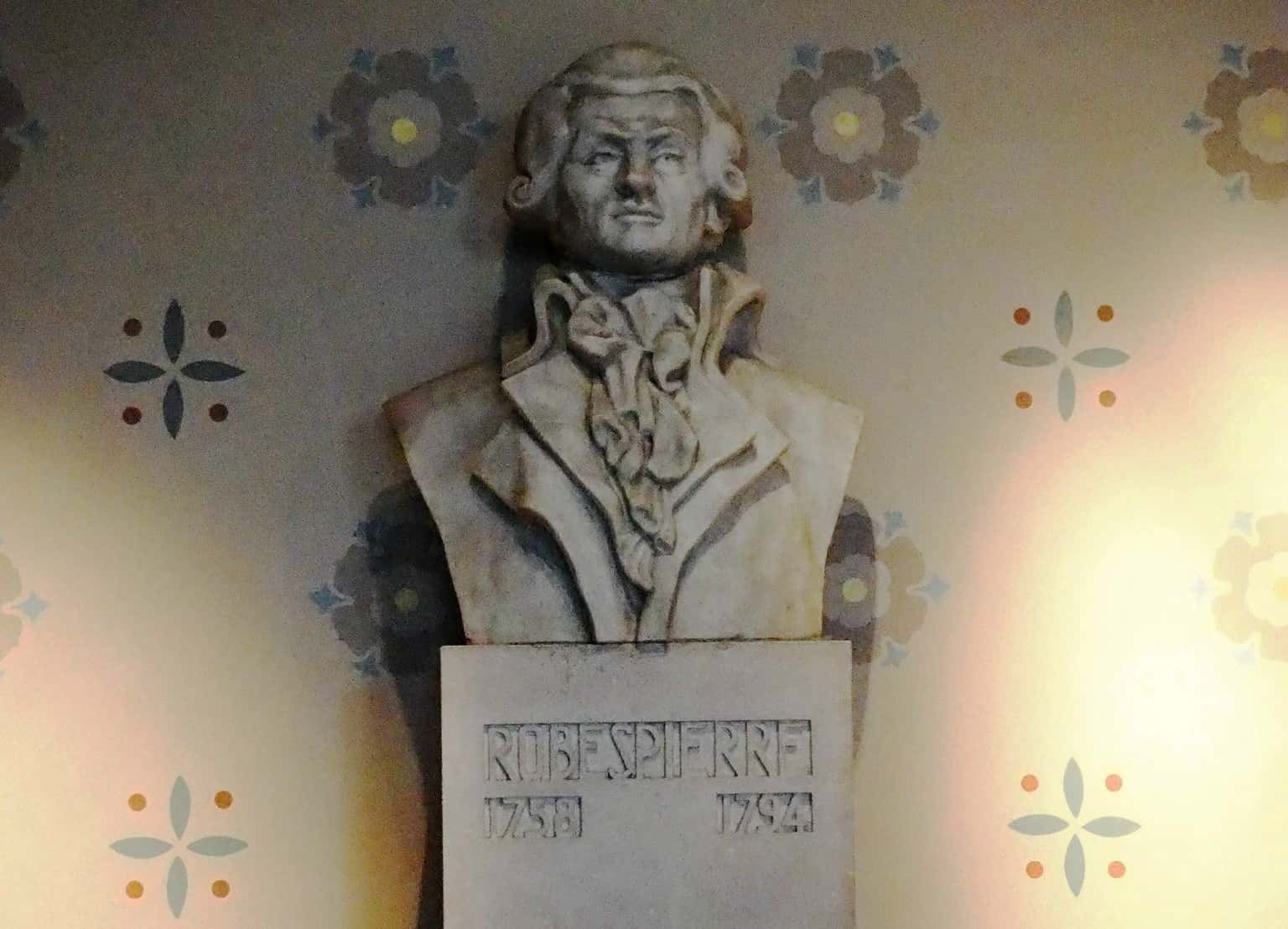 Maximilien Robespierre Facts