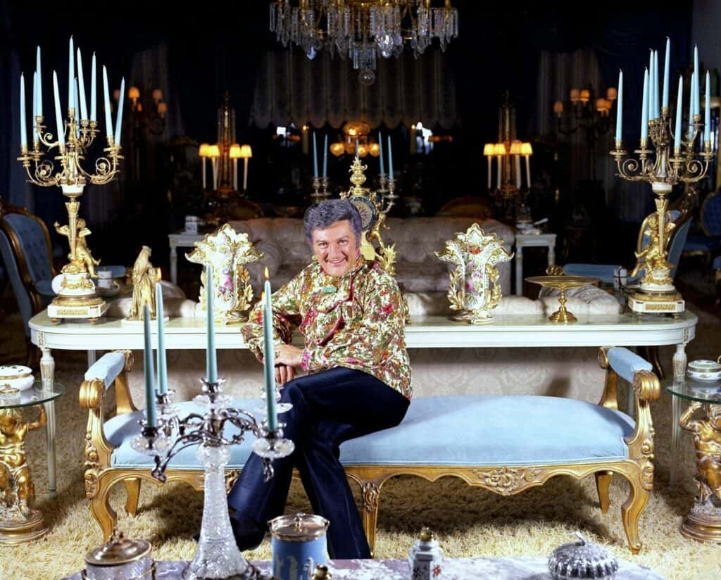 Flamboyant Facts About Liberace, The Scandalous Showman - Factinate