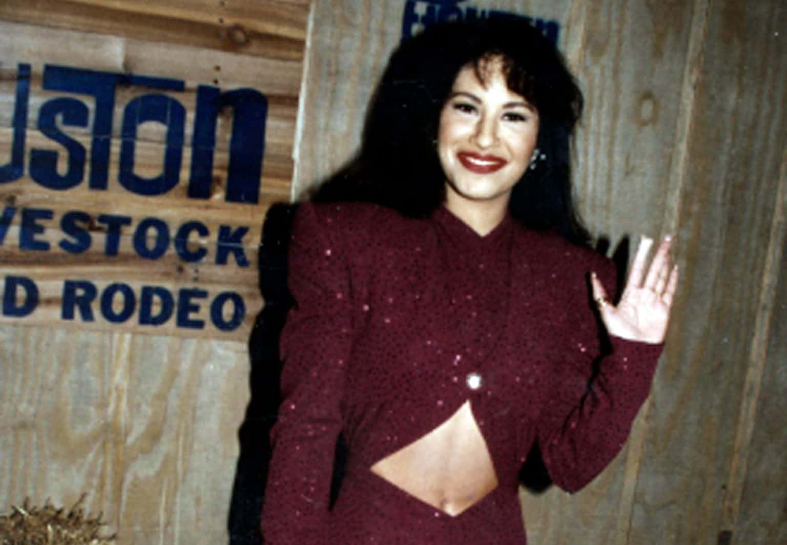 Devastating Facts About Selena, The Doomed Queen Of Tejano - Factinate