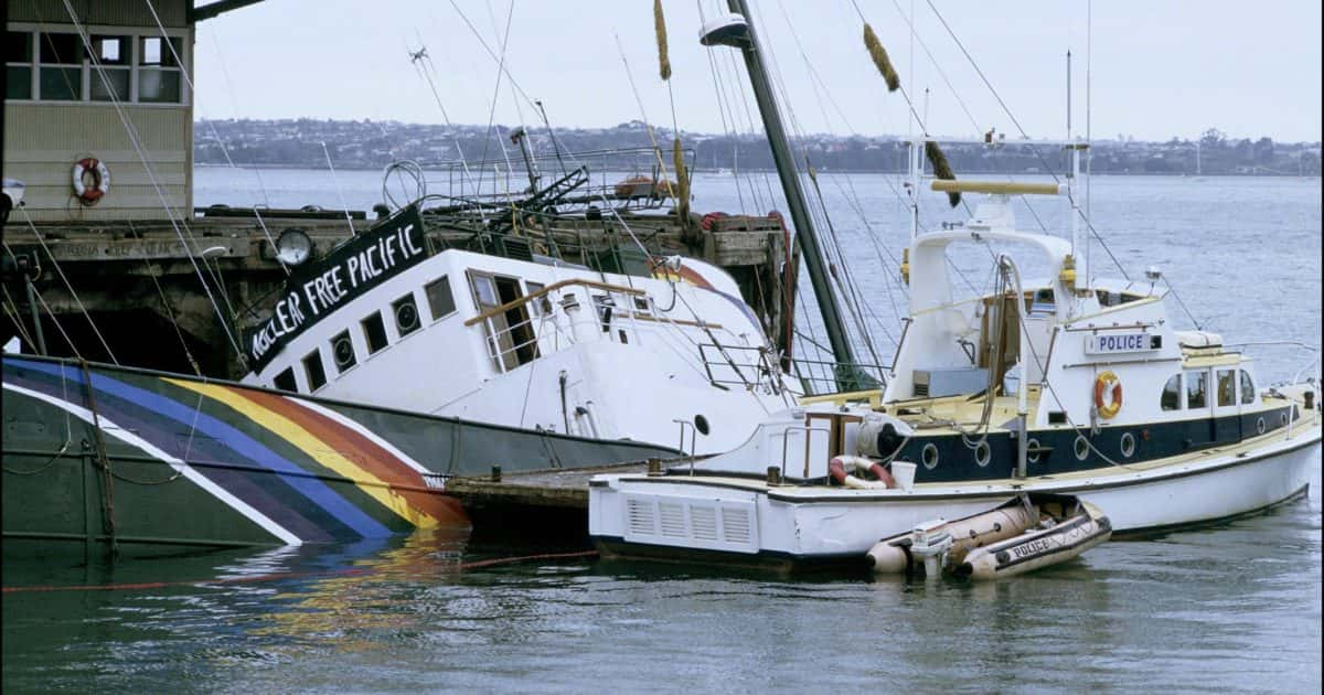 The Sinking Of The Rainbow Warrior - Factinate