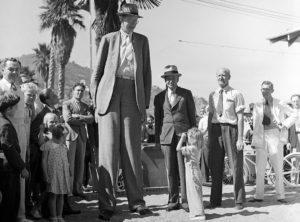 Gargantuan Facts About Robert Wadlow, The Tallest Man Who Ever Lived ...