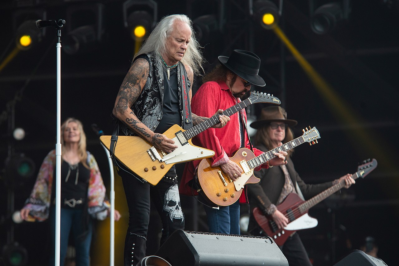 Lynyrd Skynyrd with electric guitars