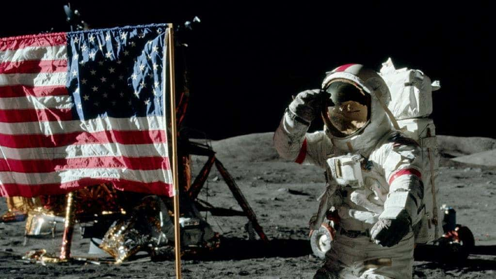 42 Cosmic Facts About The Moon Landings