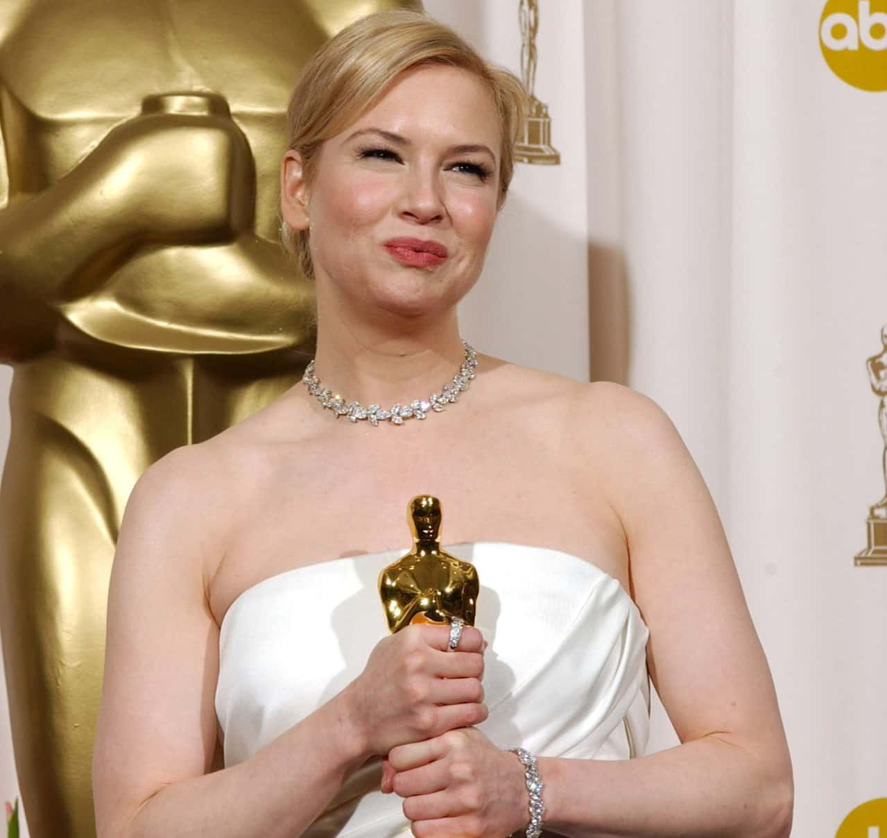 38 Little Known Facts About Renee Zellweger