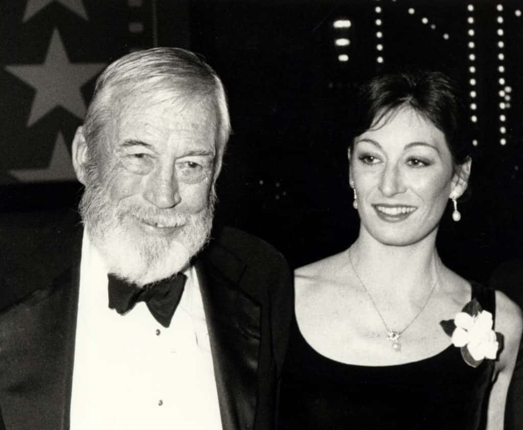 Provocative Facts About Anjelica Huston The Hollywood Minx