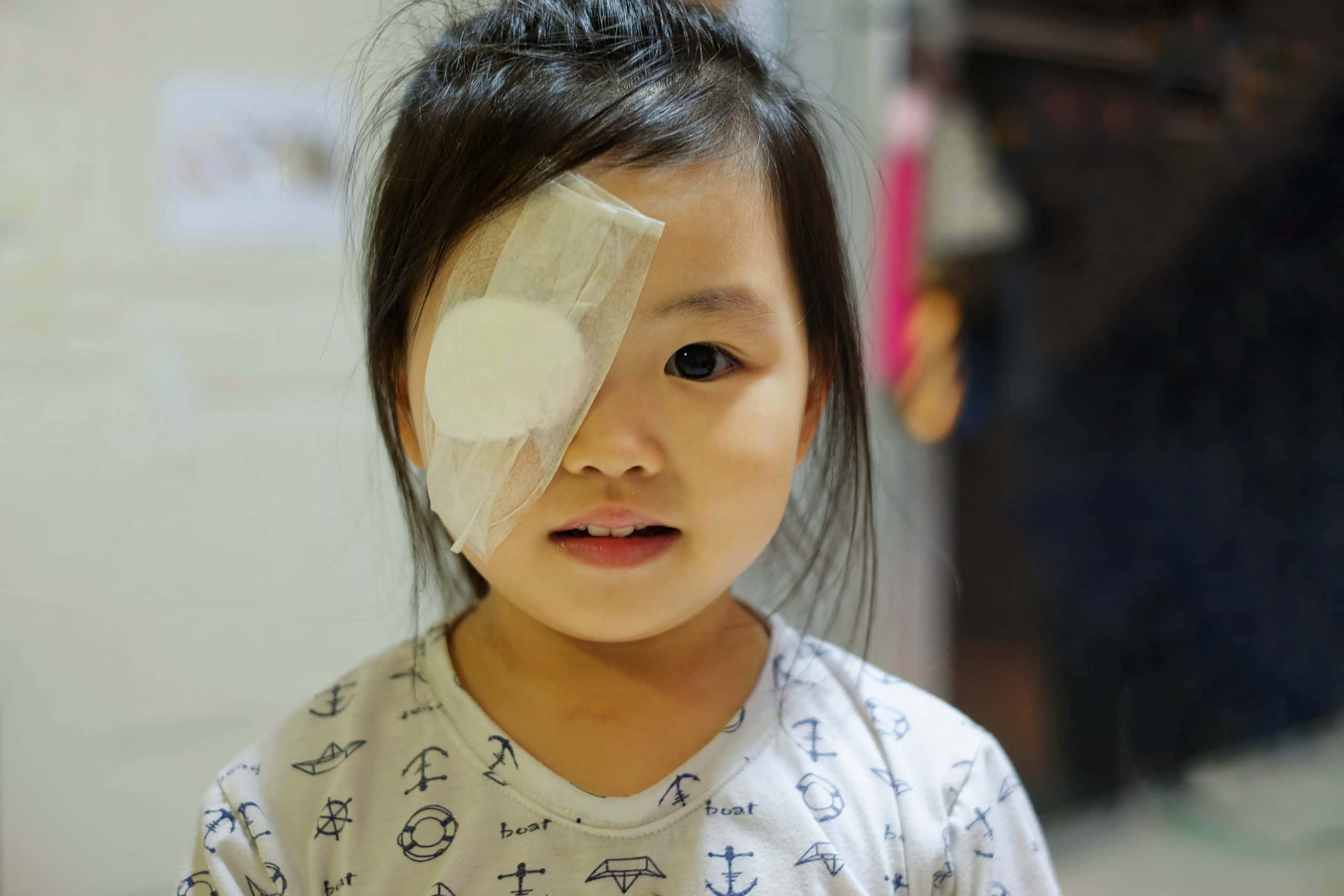 Операция на глаза детям фото