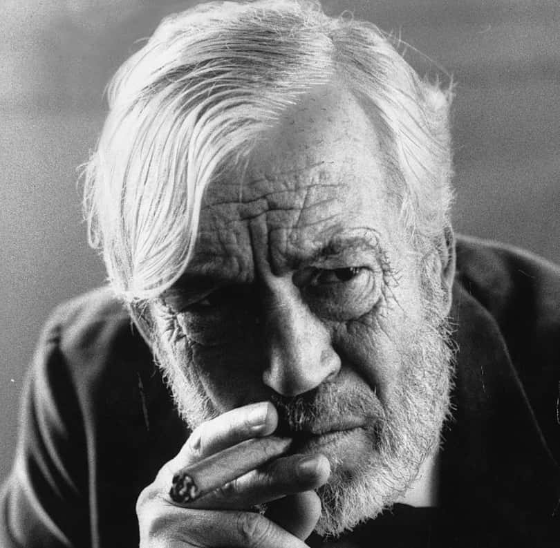 Next photo of John Huston