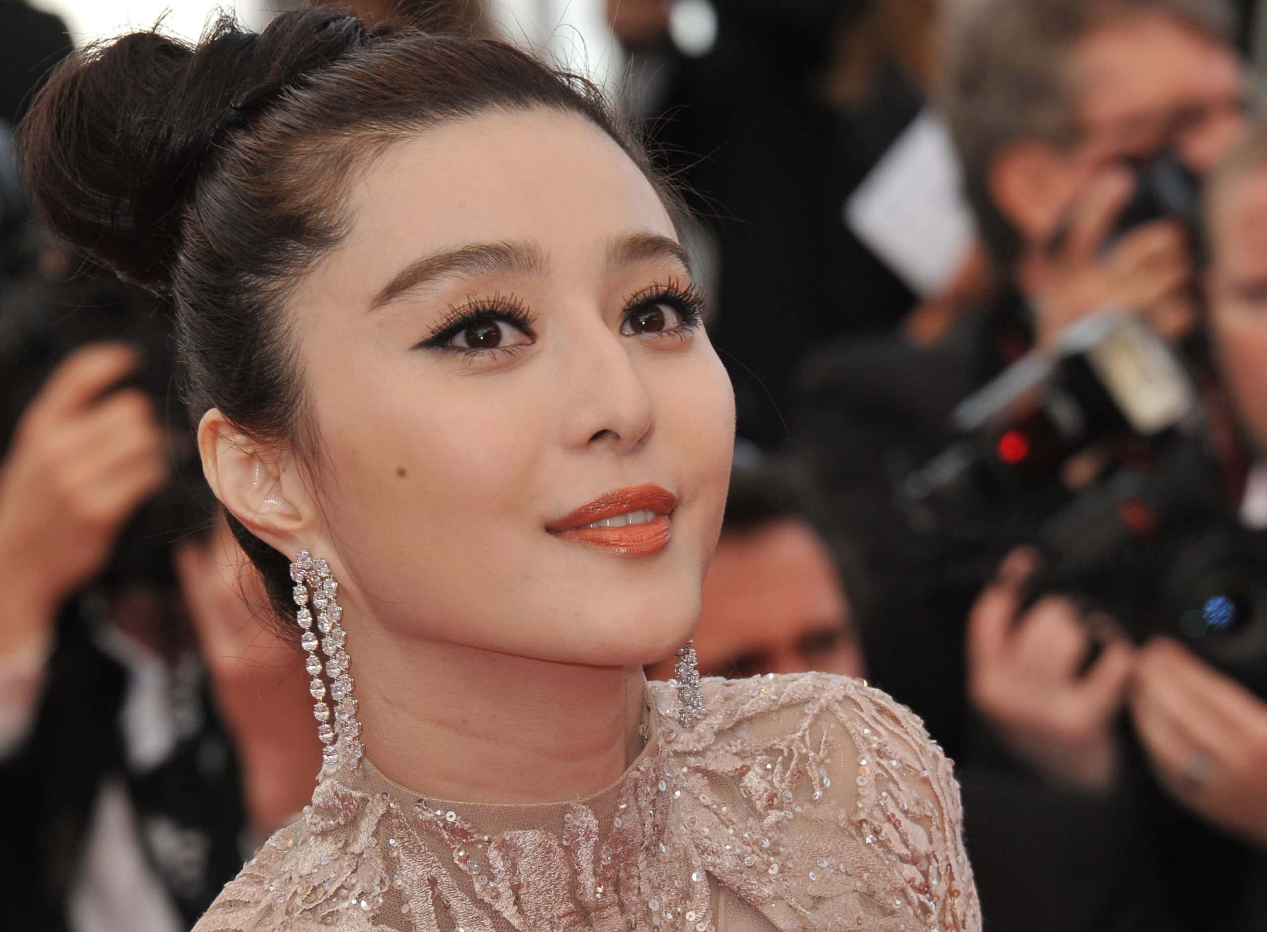 Evasive Facts About Fan Bingbing, China's Fashionable Superstar
